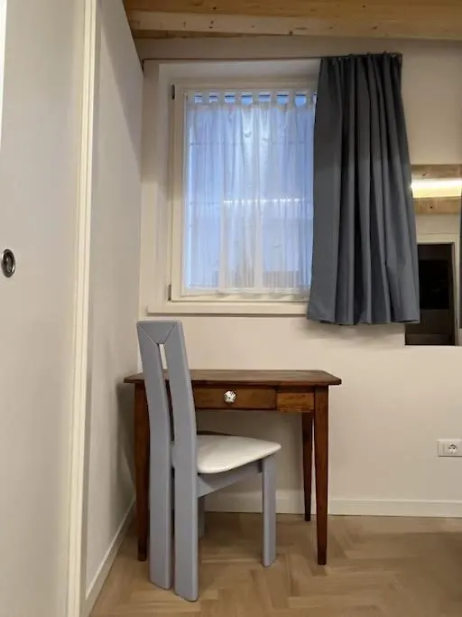 La Piccola Casa Al Lago - Intera Casa Con 3 Camere E 2 Box Salo 0*,  Italy