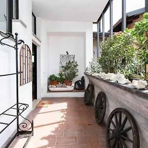 Apartment Isi, Saló