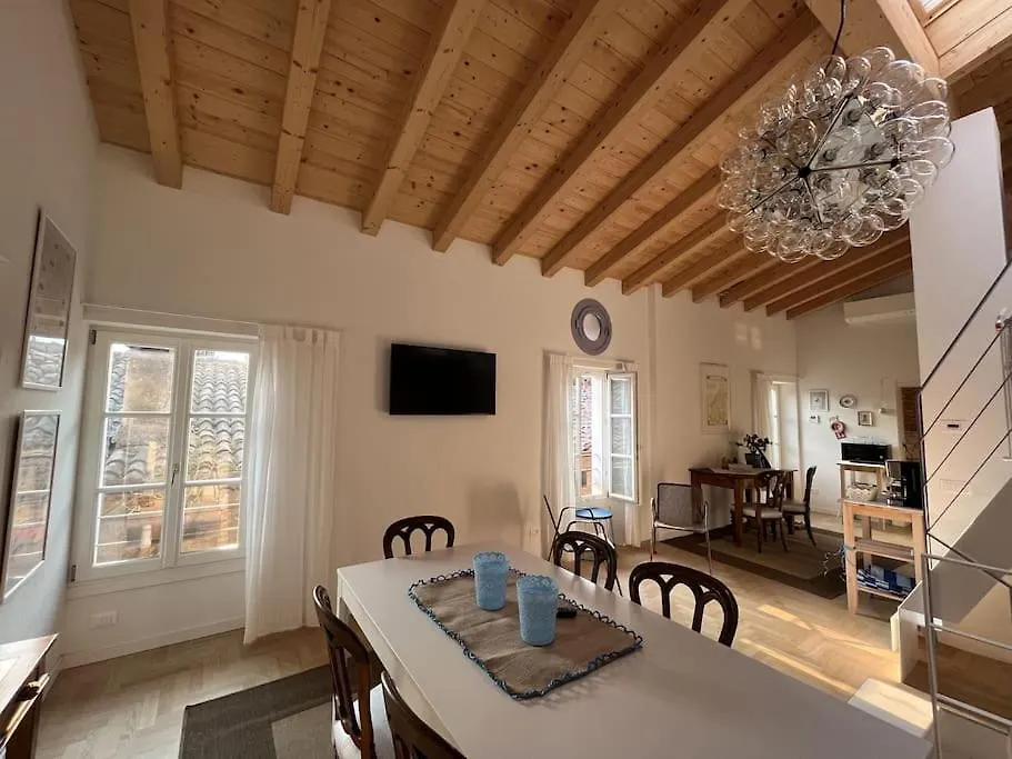 La Piccola Casa Al Lago - Intera Casa Con 3 Camere E 2 Box Salo
