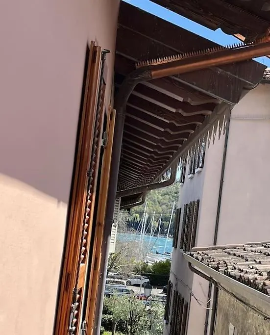 La Piccola Casa Al Lago - Intera Casa Con 3 Camere E 2 Box Сало Дом отдыха