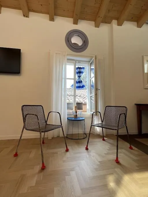 La Piccola Casa Al Lago - Intera Casa Con 3 Camere E 2 Box Salo