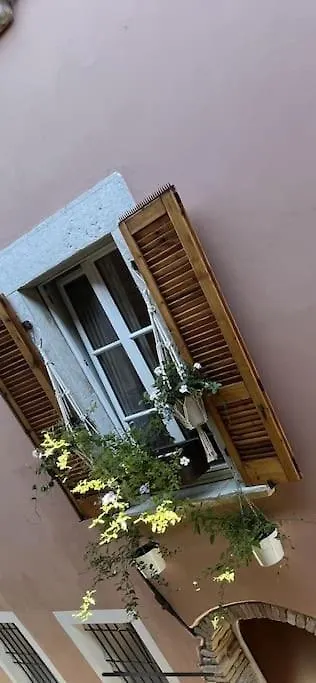 La Piccola Casa Al Lago - Intera Casa Con 3 Camere E 2 Box Salo Holiday home